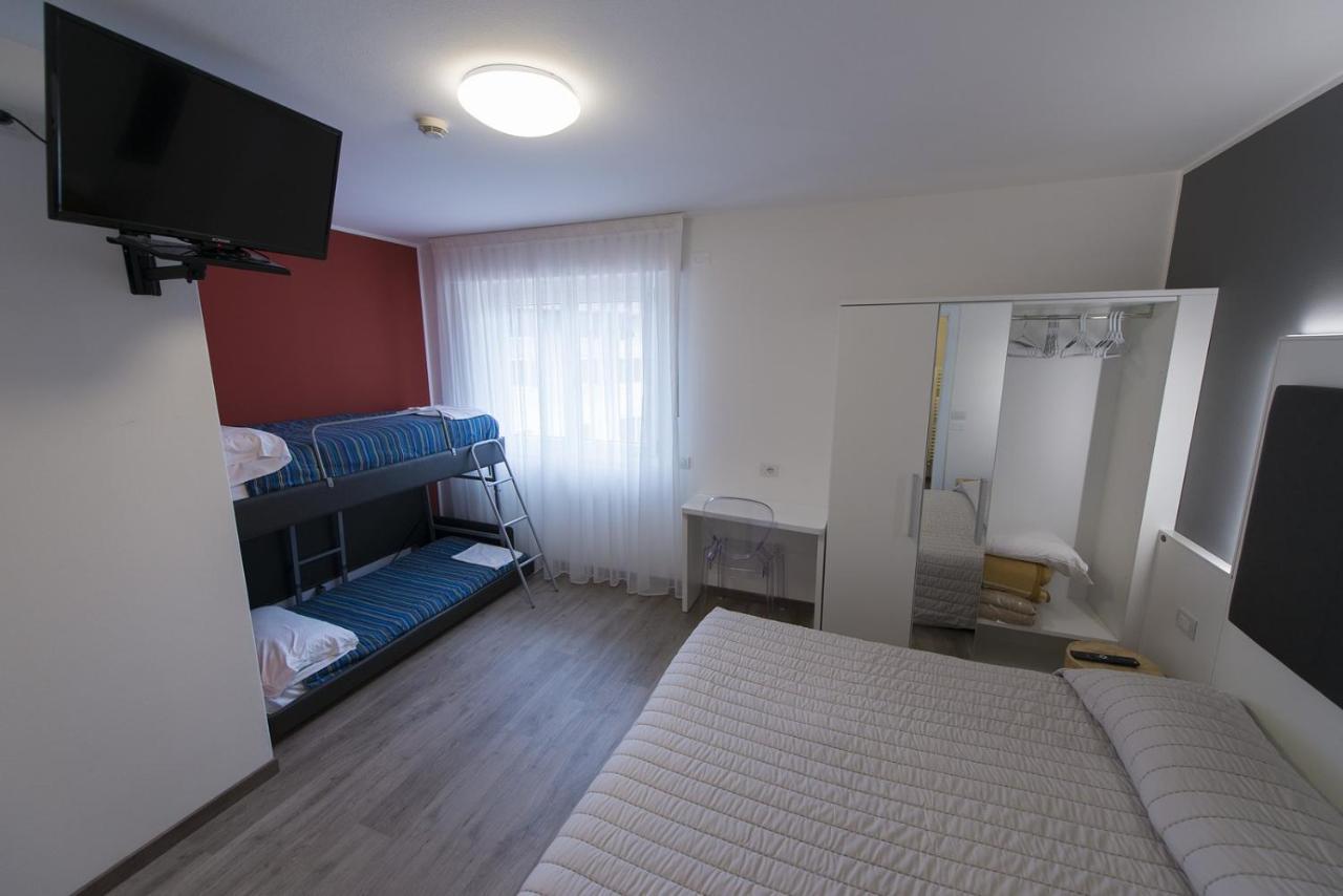 Hotel Rolly Riva del Garda Exterior photo