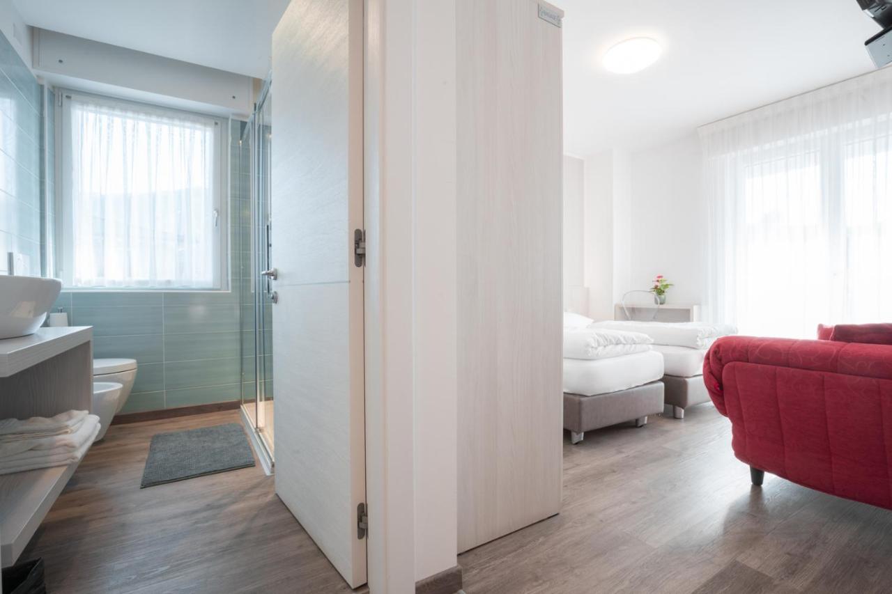 Hotel Rolly Riva del Garda Exterior photo
