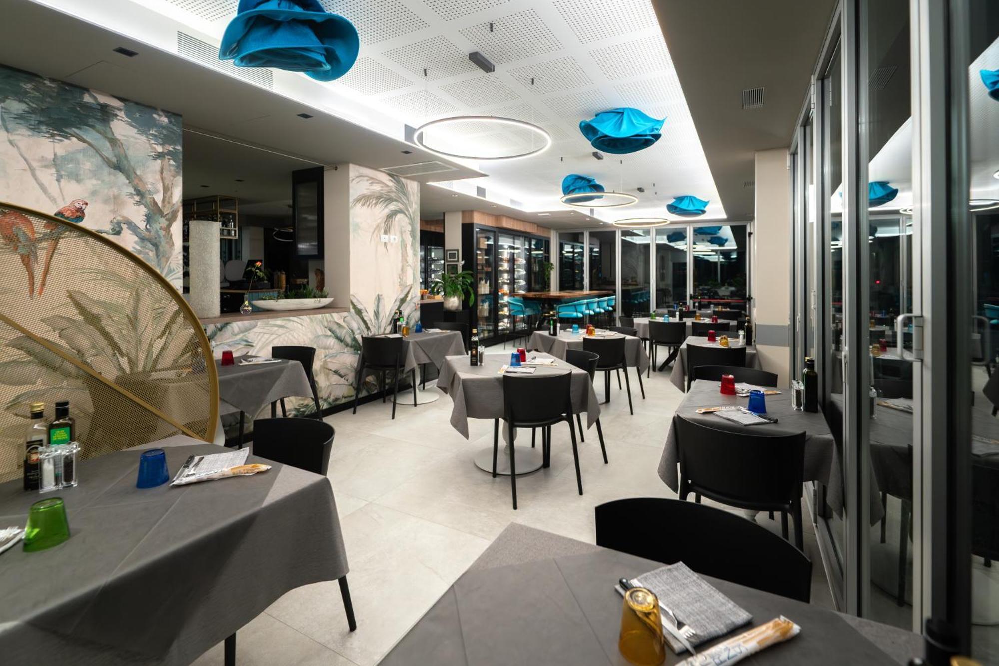 Hotel Rolly Riva del Garda Exterior photo